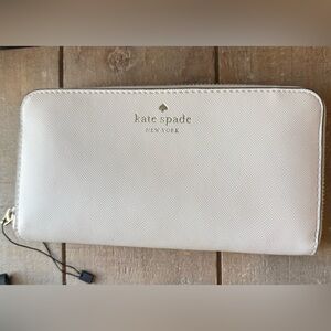 Kate Spade zipper wallet